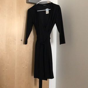 J. McLaughlin black wrap dress size S NWT
